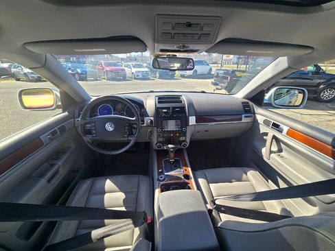 Used 2005 Volkswagen Touareg V6 AWD/4WD image 33