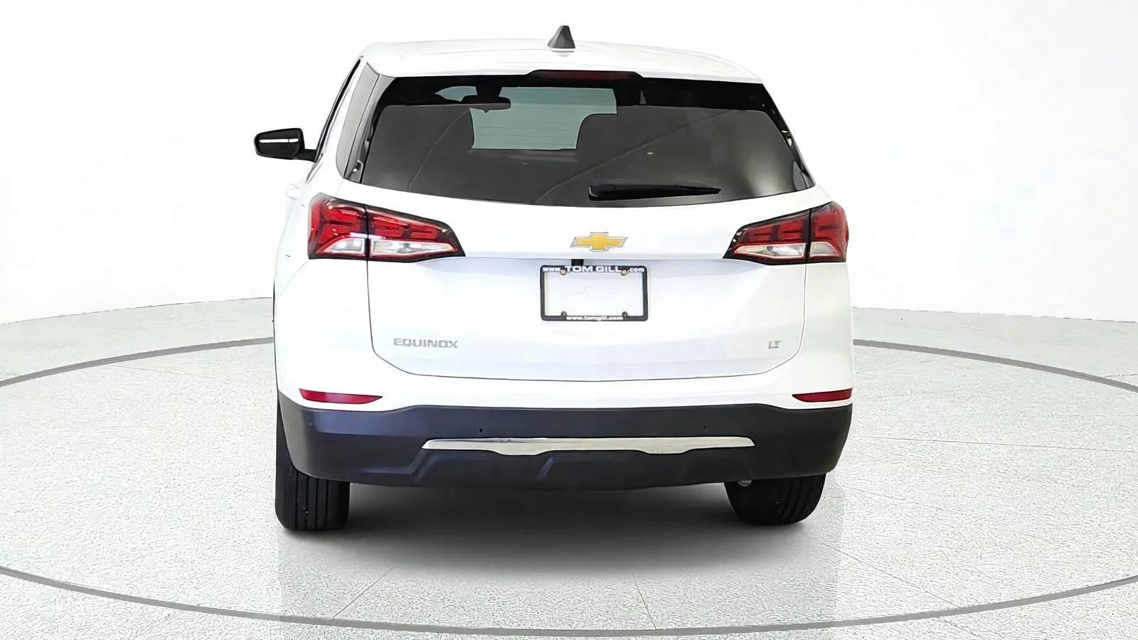 Used 2024 Chevrolet Equinox LT w/ LPO, Cargo Package FWD image 7