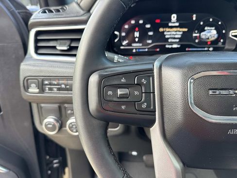 Used 2023 GMC Yukon XL Denali RWD image 26