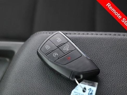 Used 2024 GMC Sierra 1500 Elevation AWD/4WD image 3