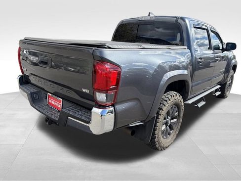 Used 2021 Toyota Tacoma SR5 AWD/4WD image 7