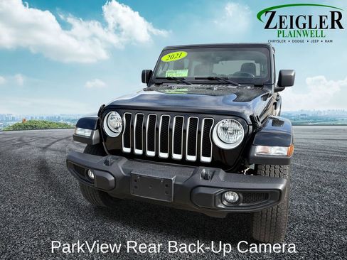 Used 2021 Jeep Wrangler Unlimited Sahara w/ Uconnect 4C Nav & Sound Group AWD/4WD image 9