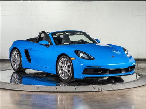 Certified 2025 Porsche 718 Boxster image 7