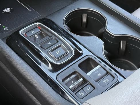 Used 2024 Honda Pilot EX-L image 18