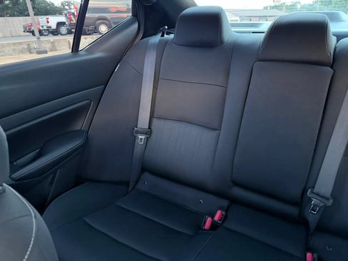 Used 2024 Nissan Altima 2.5 SV AWD/4WD image 30