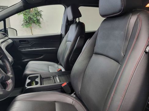 Certified 2023 Honda Odyssey Sport image 13