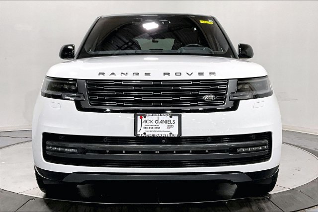 Used 2023 Land Rover Range Rover Autobiography AWD/4WD image 2