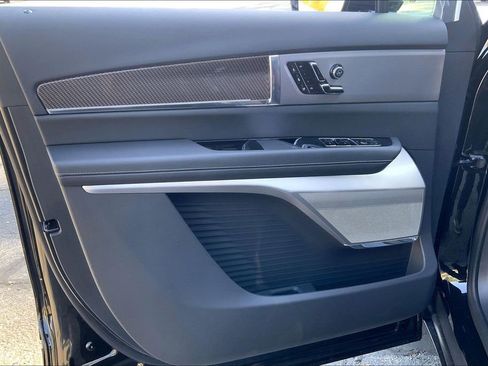 New 2026 Cadillac Vistiq Sport image 11