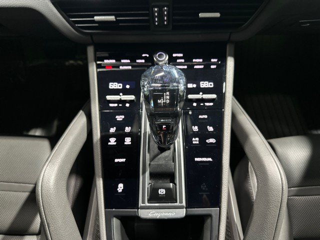 Used 2021 Porsche Cayenne AWD/4WD image 60