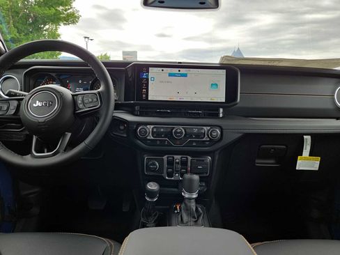 New 2026 Jeep Gladiator Sport AWD/4WD image 18