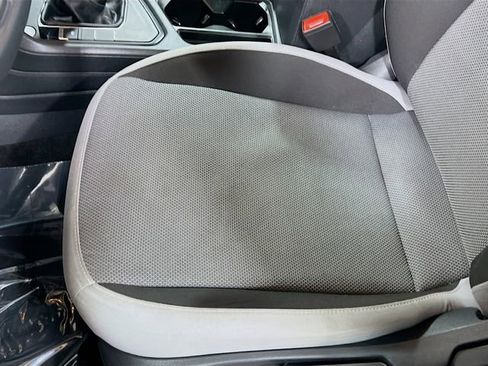 Used 2022 Volkswagen Taos S image 18