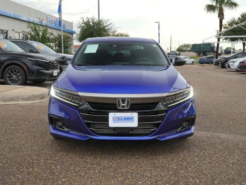 Used 2022 Honda Accord Sport image 2