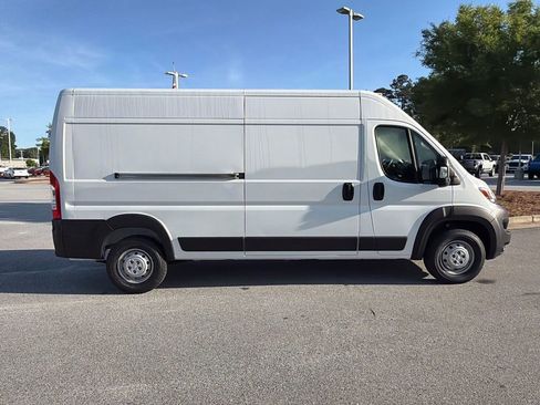 Used 2023 RAM ProMaster 2500 FWD image 8