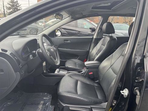 Used 2012 Hyundai Elantra SE image 17