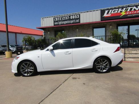 Used 2016 Lexus IS 200t image 2