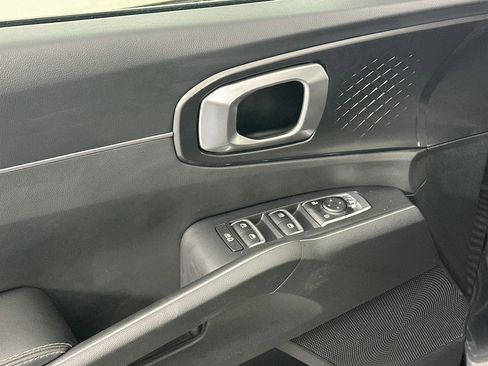 Used 2022 Kia Sorento S FWD image 15