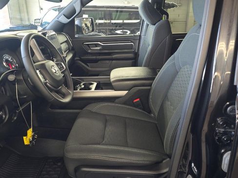 Used 2025 RAM 1500 Big Horn AWD/4WD image 7