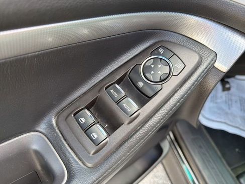 Used 2014 Ford Explorer XLT w/ Equipment Group 202A AWD/4WD image 23