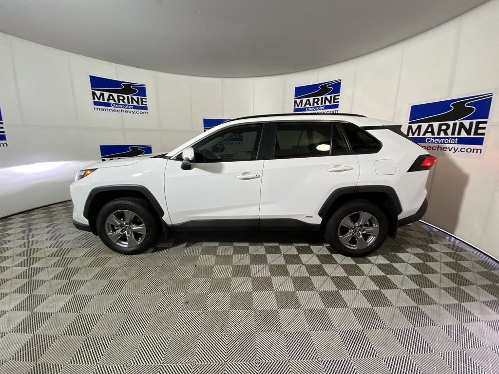 Used 2024 Toyota RAV4 XLE AWD/4WD image 13