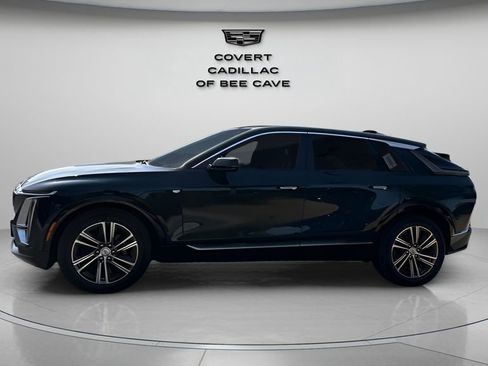 New 2026 Cadillac Lyriq Premium Luxury w/ LPO, Floor Liner Package image 4