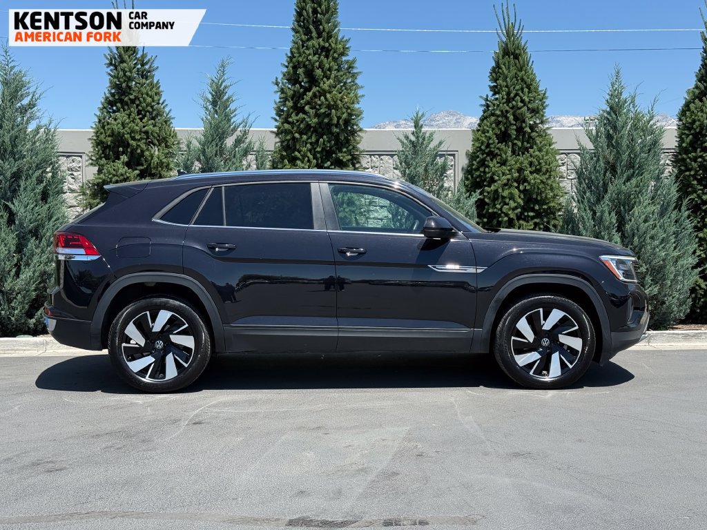 Used 2025 Volkswagen Atlas Cross Sport SE AWD/4WD image 9