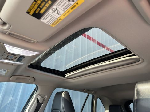 Certified 2021 Toyota RAV4 XLE Premium AWD/4WD image 8