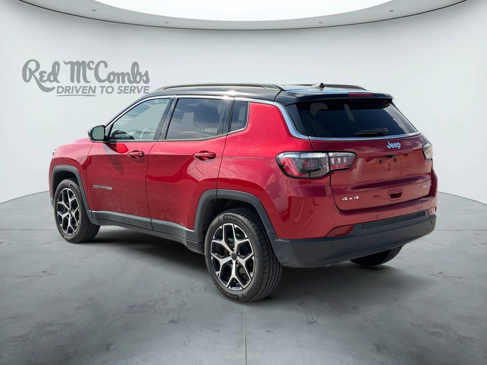 Used 2025 Jeep Compass Limited AWD/4WD image 7