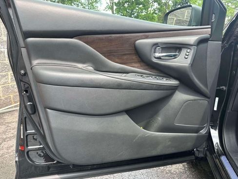 Used 2019 Nissan Murano Platinum w/ Cargo Package AWD/4WD image 16