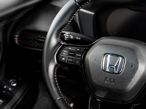 Used 2025 Honda HR-V Sport image 15