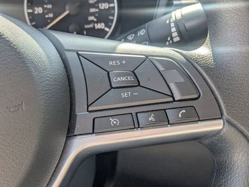 Used 2025 Nissan Altima 2.5 SV image 18