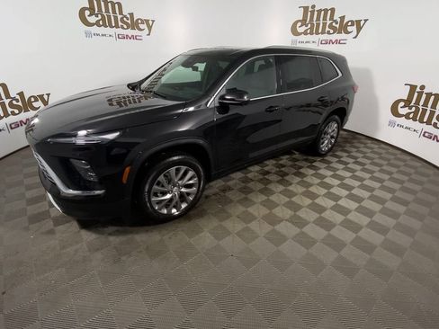 Used 2026 Buick Enclave Preferred w/ Power Package image 4