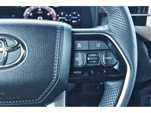 Used 2026 Toyota Sequoia Capstone AWD/4WD image 17