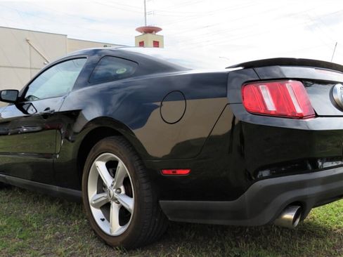 Used 2012 Ford Mustang GT RWD image 5