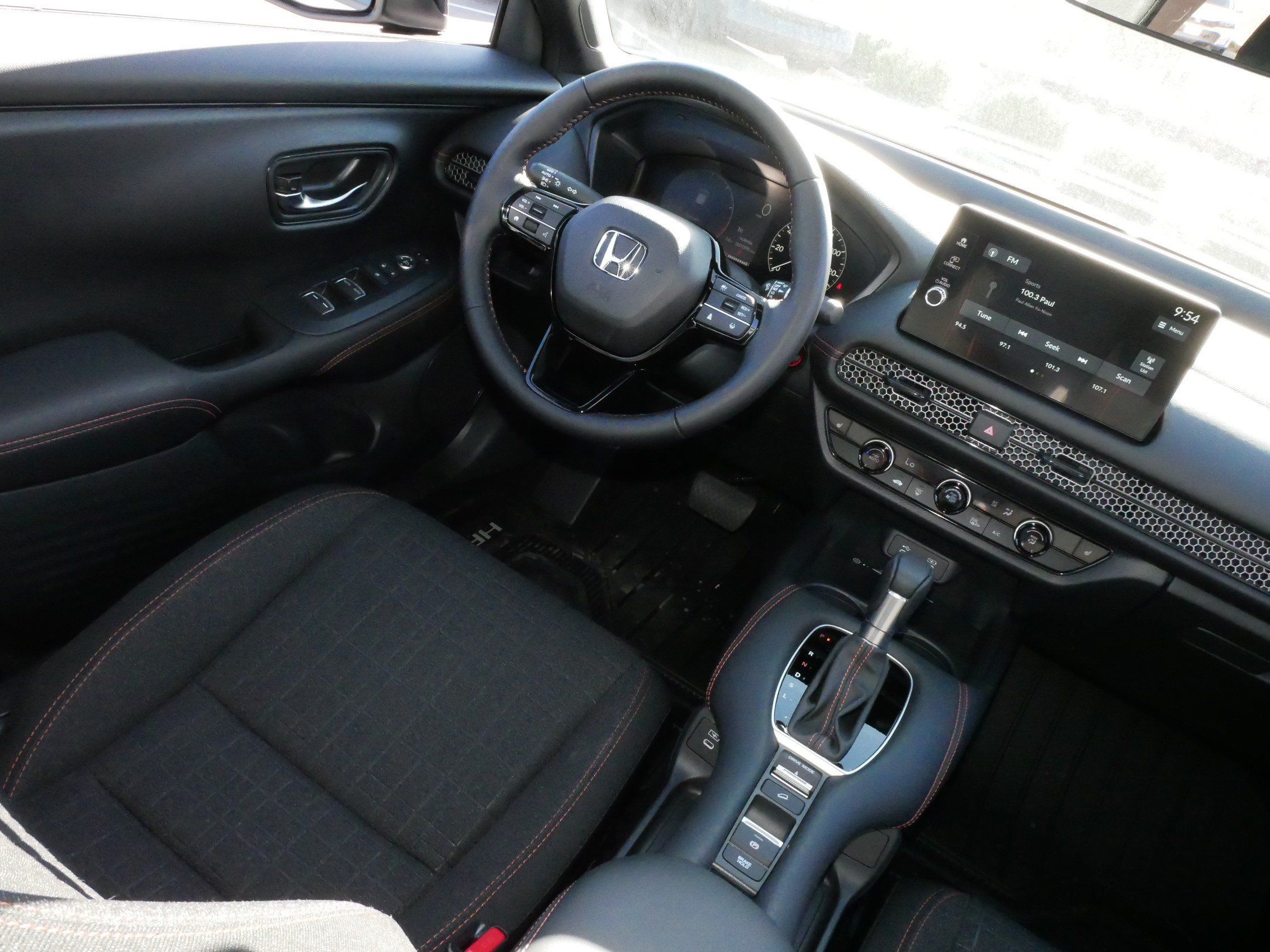 Used 2027 Honda HR-V Sport image 9