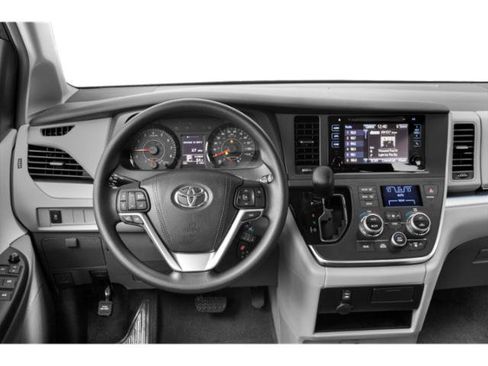 Used 2015 Toyota Sienna LE FWD image 7