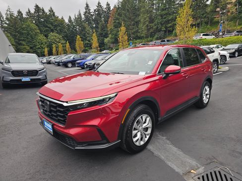 Certified 2025 Honda CR-V LX image 3