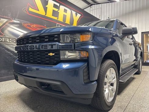 Used 2022 Chevrolet Silverado 1500 Custom AWD/4WD image 2