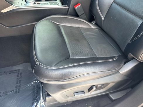 Used 2021 Ford Explorer Limited w/ Equipment Group 301A RWD image 21