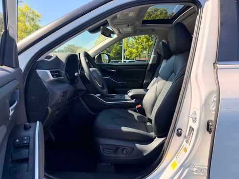 New 2026 Toyota Highlander XLE AWD/4WD image 18