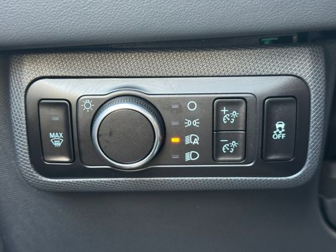 Used 2023 Ford Mustang Mach-E Select image 16