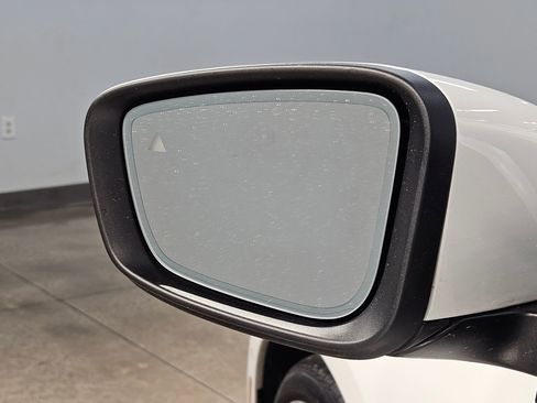 Used 2025 BMW 330i 330i w/ Premium Package image 22