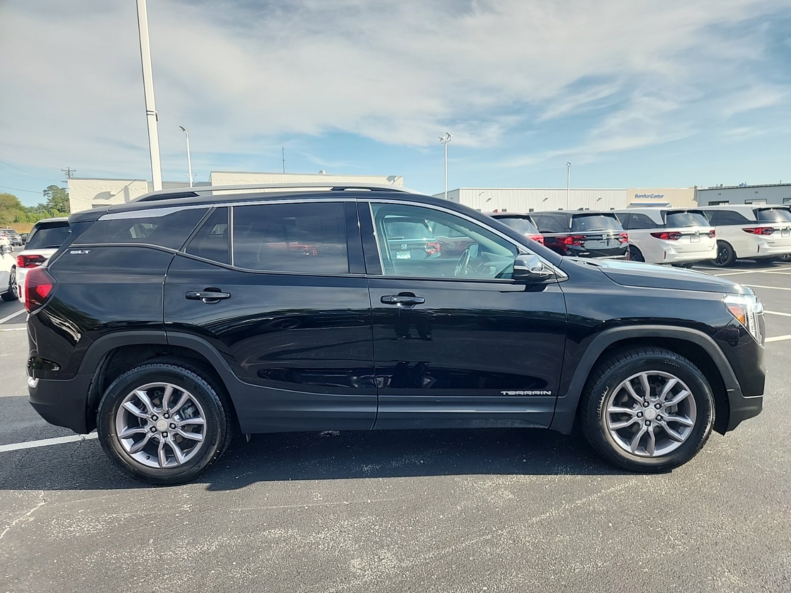 Used 2023 GMC Acadia SLT AWD/4WD image 7