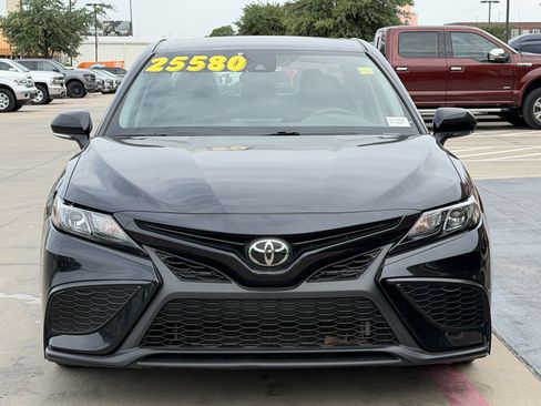 Used 2023 Toyota Camry SE FWD image 8