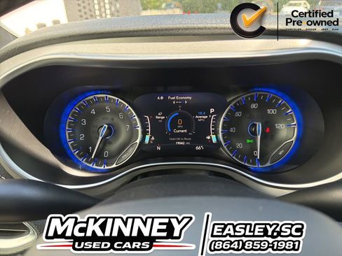 Certified 2023 Chrysler Pacifica Limited w/ S Appearance Package FWD image 68