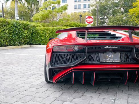 Used 2016 Lamborghini Aventador LP 750-4 Superveloce image 23