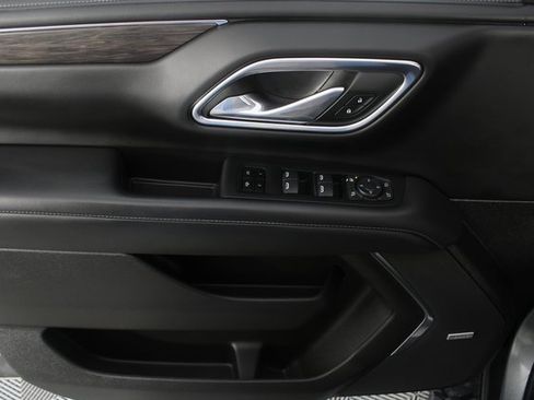 Used 2023 Chevrolet Tahoe Z71 w/ Luxury Package image 16