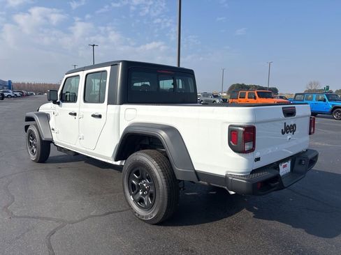 New 2026 Jeep Gladiator Sport AWD/4WD image 3