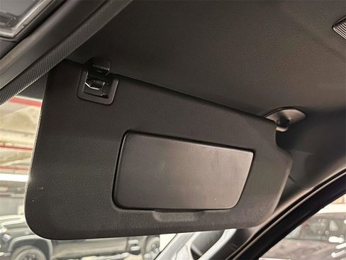 Used 2023 GMC Yukon SLT image 27