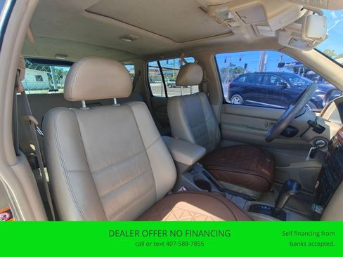 Used 2001 Nissan Pathfinder LE RWD image 19