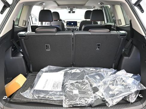 New 2026 Volkswagen Atlas Peak Edition AWD/4WD image 19